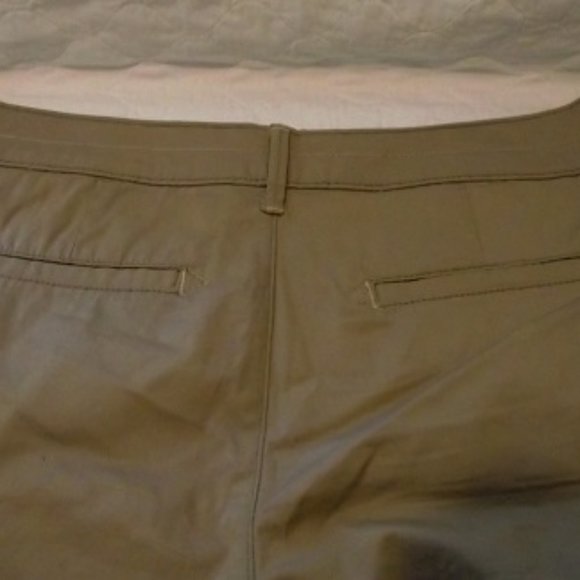 LEE Natural Fit Women's Shorts, Med, Tan - Picture 2 of 7